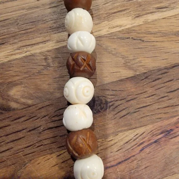 Mix Bone 12x35MM Carved Bead 21PC Strand Halcraft Bead Gallery - Picture 3 of 8